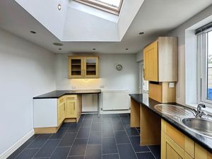 Kitchen- click for photo gallery